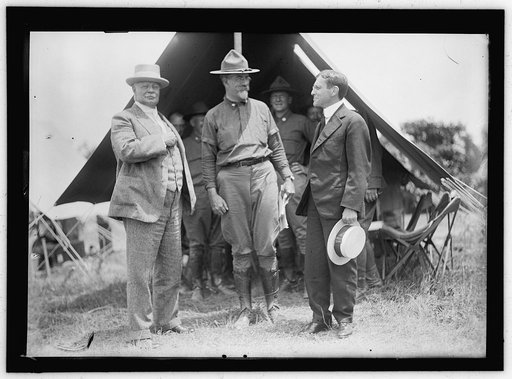 NATIONAL GUARD OF D.C. GEN. HUGH L. SCOTT; COL. WILLIAM HARVEY; SEC. OF WAR BAKER. ANTON STEPHAN IS AT REAR BETWEEN HARVEY AND BAKER