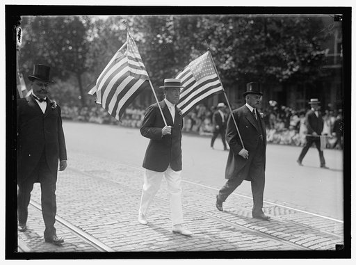 PREPAREDNESS PARADE. PRESIDENT WILSON, WILLIAM F. GUDE, AND RANDOLPH KAUFFMANN LEADING PARADE; AMONG THOSE IN NEXT ROW ARE: REP. JOE ROBINSON AND C.J. COLUMBUS