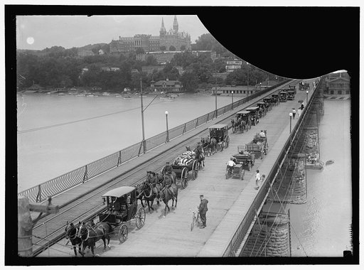 BOYD, CHARLES T., CAPTAIN, 10TH CAVALRY, U.S.A. HIS FUNERAL CROSSING GEORGETOWN BRIDGE