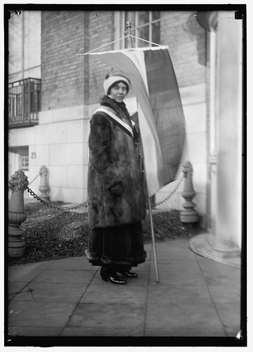 WOMAN SUFFRAGE. PICKETS AT WHITE HOUSE