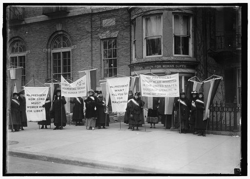 WOMAN SUFFRAGE. PICKETS AT WHITE HOUSE