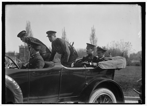 BALFOUR, ARTHUR JAMES. M.P., O.M., HEAD OF BRITISH COMMISSION TO U.S. ARRIVAL AT UNION STATION: BALFOUR, LANSING, BILL NYE, COL. HARTS