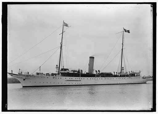 FRENCH COMMISSION TO U.S. ARRIVING AT NAVY YARD ON 'MAYFLOWER'