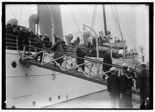 FRENCH COMMISSION TO U.S. ARRIVING AT NAVY YARD ON 'MAYFLOWER'