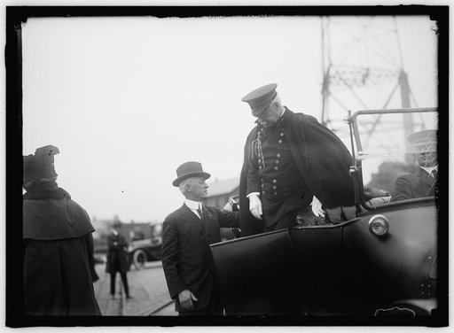 ALLIED COMMISSION TO U.S. BOARDING MAYFLOWER FOR TRIP TO MOUNT VERNON: GENERAL H.L. SCOTT