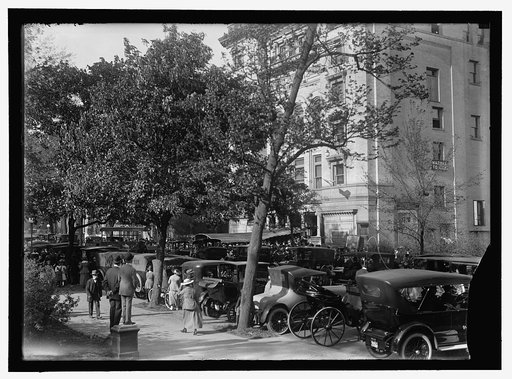 BELASCO THEATRE. SCENE IN FRONT OF, WHEN FRENCH COMMISSIONERS ATTENDED