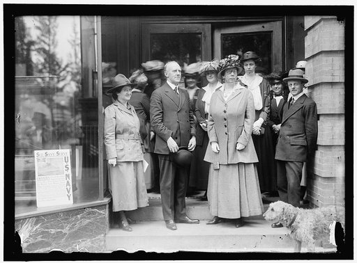 BRITISH COMMISSION TO U.S. ADMIRAL DE CHAIR AND GROUP