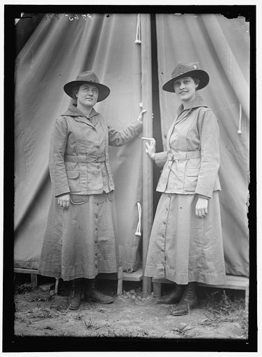 WOMAN'S NATIONAL SERVICE SCHOOL UNDER WOMAN'S SECTION, NAVY LEAGUE. IN CAMP