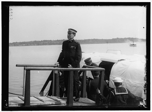 ITALIAN COMMISSION TO U.S. MARCONI LEAVING BOAT