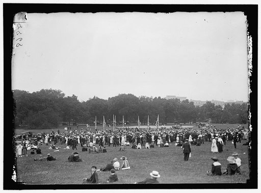CONFEDERATE REUNION. REGISTRATION DAY. CROWDS AT MONUMENT GROUNDS