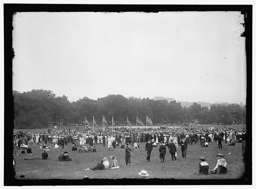 CONFEDERATE REUNION. REGISTRATION DAY. CROWDS AT MONUMENT GROUNDS