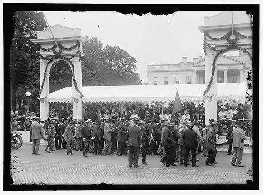 CONFEDERATE REUNION. PARADE. REVIEWING STAND