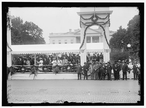 CONFEDERATE REUNION. PARADE. REVIEWING STAND