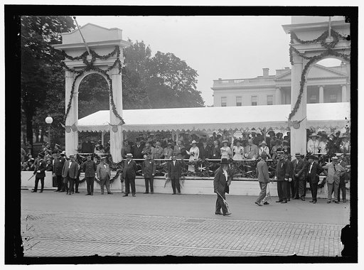 CONFEDERATE REUNION. PRESIDENT AND MRS. WILSON; MARSHALL, ETC. REVIEWING PARADE FROM STAND AT WHITE HOUSE