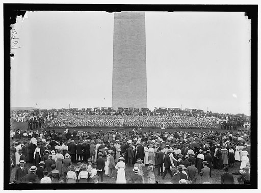 CONFEDERATE REUNION. HUMAN FLAG ON MONUMENT GROUNDS