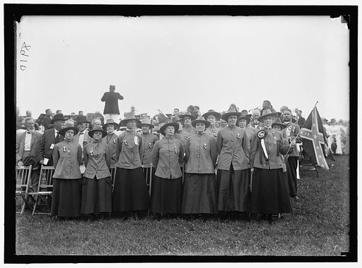 CONFEDERATE REUNION. MRS. HAMPTON OSBORNE AND SINGERS