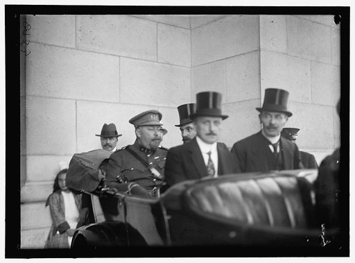 BELGIAN MISSION TO U.S. IN AUTO, LEFT, MAJ. OSTERREITH [i.e. Osterrieth