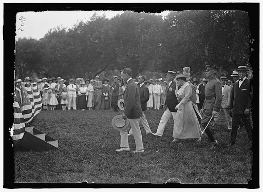 HOME GUARD. ORGANIZATION OF GOVERNMENT CLERKS, D.C. PRESIDENT AND MRS. WILSON, COL. HARTS, ETC. ARRIVING FOR REVIEW