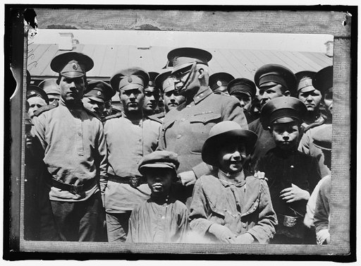 RUSSIA WAR PICTURES. CHILDREN WITH GENERAL H.L. SCOTT