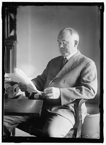POWELL, G. HAROLD, CHIEF, PERISHABLE COMMODITIES DIV., U.S. FOOD ADMINISTRATION