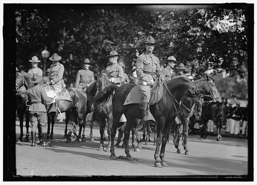 DRAFT PARADE. GENERAL JOSEPH E. KUHN, CENTER FRONT; GENERAL GEORGE H. HARRIES, LEFT OF KUHN