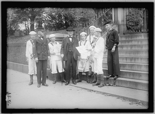 NAVAL SCOUTS WITH DANIELS AT WHITE HOUSE