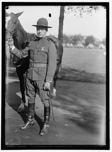 HOGE, WILLIAM M., JR., MAJOR, U.S.A., AT WASHINGTON BARRACKS