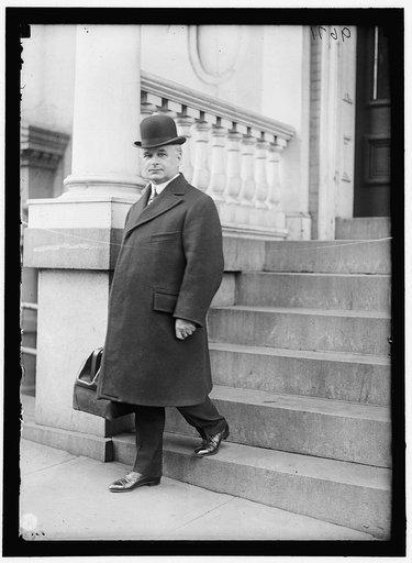 FRAYNE, HUGH, CHAIRMAN, LABOR DIVISION, WAR INDUSTRIES BOARD
