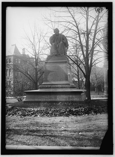 LONGFELLOW, HENRY WADSWORTH. STATUE
