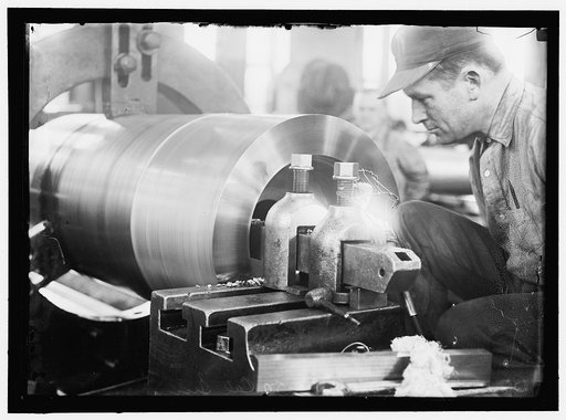 NAVY YARD, U.S., WASHINGTON. TURNING, EXAMINING AND BORING A 5 INCH, 50 CAL. GUN