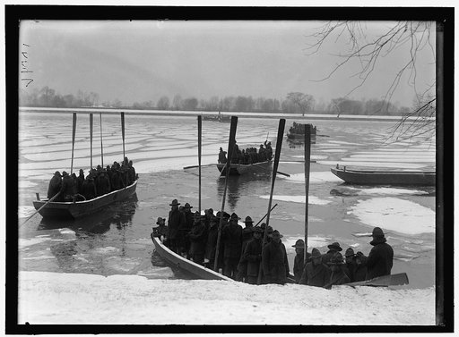 AMERICAN UNIVERSITY TRAINING CAMP. ENGINEERS FROM TRAINING CAMP ON POTOMAC