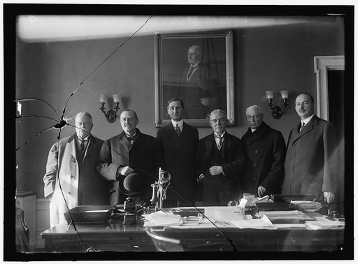 RAILROADS WAR BOARD. ELLIOTT, HOWARD, PRESIDENT, N.P. RAILWAY; HOLDEN, HALE