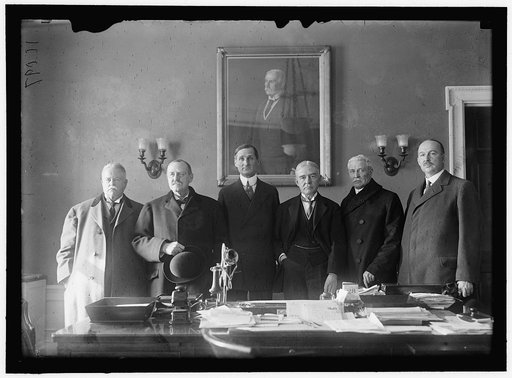 RAILROADS WAR BOARD. ELLIOTT, HOWARD, PRESIDENT, N.P. RAILWAY; HOLDEN, HALE