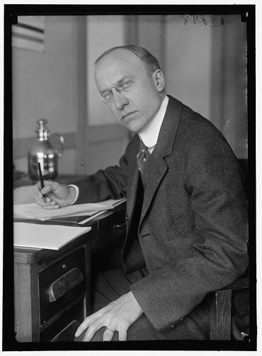 SCOTT, ALBERT L., CHIEF, CLOTHING AND EQUIPAGE DIVISION, Q.M.C., U.S.A.
