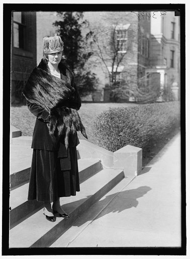 LAGREZE, COUNTESS DE