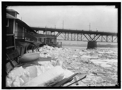 POTOMAC RIVER ICE JAMS.
