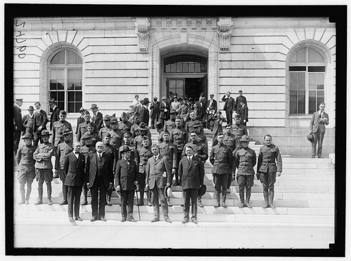 SENATE OFFICE BUILDING. GROUP OF SOLDIERS ON STEPS WITH SENATORS McNARY; WARREN; CHAMBERLAIN; UNIDENTIFIED; McKELLAR