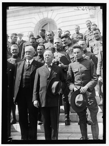 CHAMBERLAIN, GEORGE EARLE, SENATOR FROM OREGON, 1909-1921; MEMBER, U.S. SHIPPING BOARD, 1921-1923. ARMY; SOLDIERS AT SENATE OFFICE BUILDING