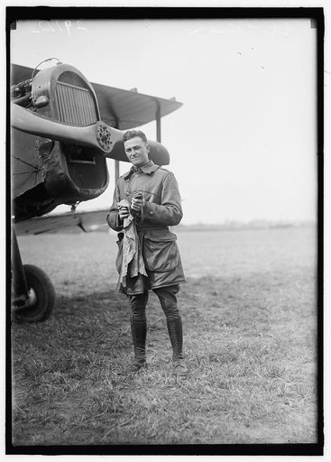 DeHAVILLAND AIRPLANE. LT. TILSON