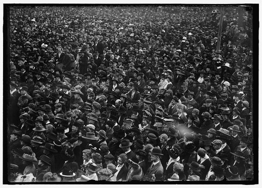 LIBERTY LOANS. MME. SCHUMANN-HEINCK SINGING AT TREASURY