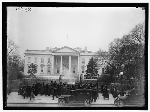 WOMAN SUFFRAGE. BONFIRE ON SIDEWALK BEFORE WHITE HOUSE
