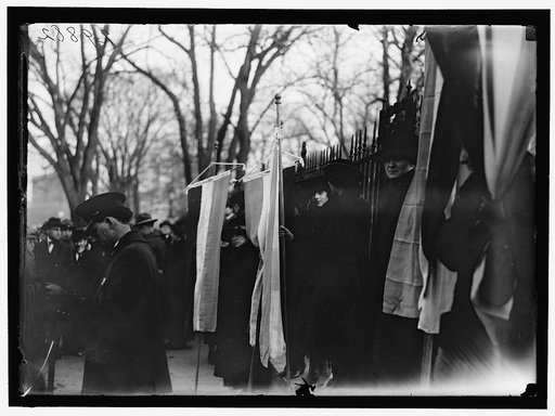 WOMAN SUFFRAGE. BONFIRE ON SIDEWALK BEFORE WHITE HOUSE