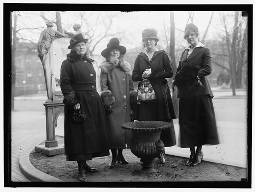 WOMAN SUFFRAGE GROUP AT HEADQUARTERS