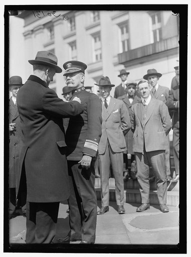 COMBS, ADMIRAL. U.S.N. SECRETARY GLASS PINNING MEDAL ON ADMIRAL COMBS