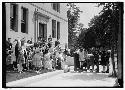 CHO CHO THE CLOWN WITH CHILDREN