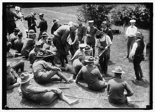 Beekeeping instruction for injured soldiers