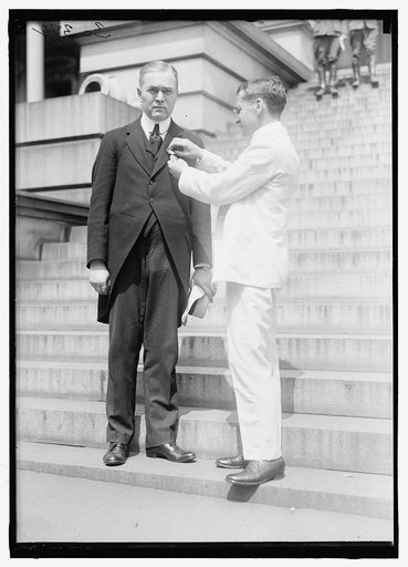MOTT, JOHN R., DR. GEN. SECRETARY, NATIONAL WAR WORK COUNCIL OF Y.M.C.A. DECORATED BY BAKER