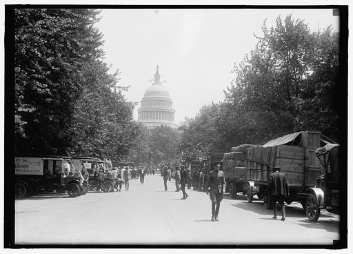 PARADES. TRUCK PARADE