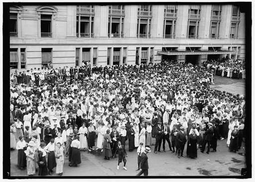 CROWD SCENE