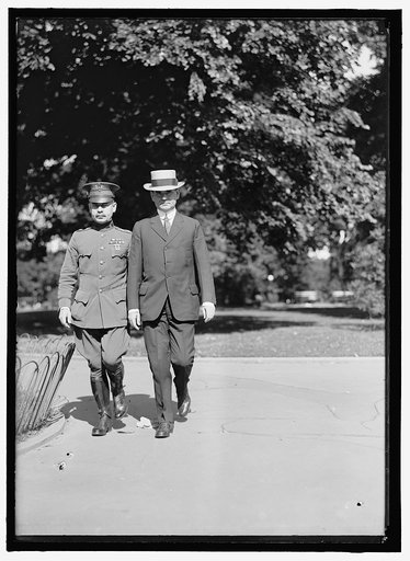 HARRIS, PETER CHARLES. MAJOR GENERAL, U.S.A. LEFT, WITH BROTHER, SEN. WILLIAM J. HARRIS, DIRECTOR OF CENSUS, 1913-1915; FEDERAL TRADE COMMR., 1915-1918; SENATOR FROM GEORGIA, 1919-1925